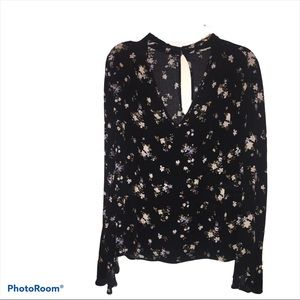 Women’s American Eagle small choker style blouse